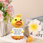 Jouet Canard Crochet Joyeux avec Carte Inspirante - Poupée en Laine Tricotée à la Mode Mignonne pour Émotions Positives, Parfaite pour Cadeaux de Noël et d'Anniversaire, Décorations de Fête